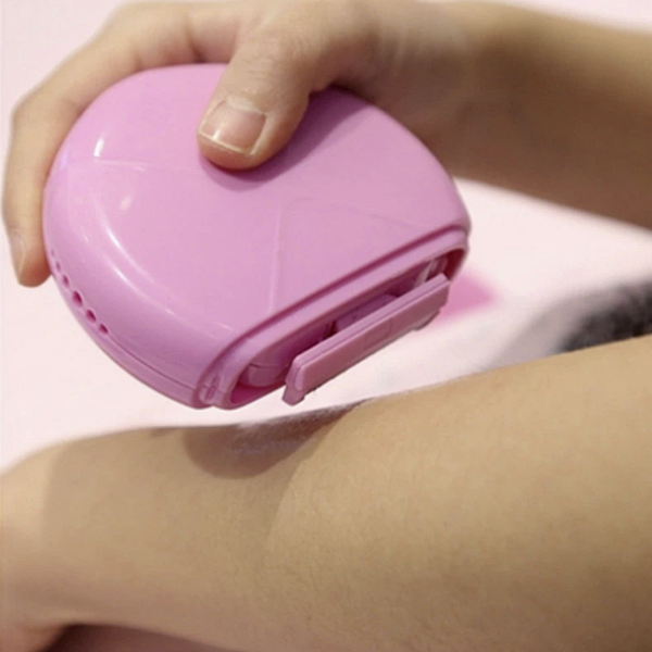 All in one portable razor